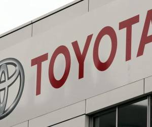 <i>Fotografía de archivo del logo de Toyota. EFE/EPA/ Kimimasa Mayama</i>