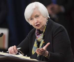 La Fed rebajó también su proyección para el crecimiento económico del país este año, así como para 2017. En la imagen, Janet Yellen, presidenta de la Reserva Federal estadounidense. (Foto: AFP).