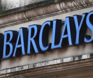 <i>Según explicó el banco, la IA permite optimizar diversos flujos de trabajo, lo que facilita reducir la necesidad de ciertos perfiles, como los desarrolladores. (FOTO: EFE)</i>