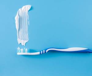 <i>El Minsa recomienda estar alerta a síntomas como dolor, ardor, ampollas, enrojecimiento o ulceraciones en la boca tras el uso del producto. FOTO SHUTTERSTOCK</i>