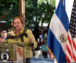 La embajadora de Estados Unidos en El Salvador, Mari Carmen Aponte. (Foto: Embajada).