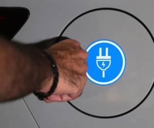 Ventas de autos eléctricos se estancan en EEUU, pero suben en el resto del mundo