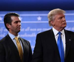 Foto de archivo de Donald Trump Jr, junto a su padre Donald Trump, durante la campaña electoral del entonces candidato por el partido Republicano.