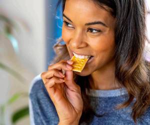 Comer snacks de manera consciente, una tendencia creciente alrededor del mundo