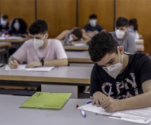 FMI: Cierre de escuelas por pandemia podría tener un impacto económico duradero