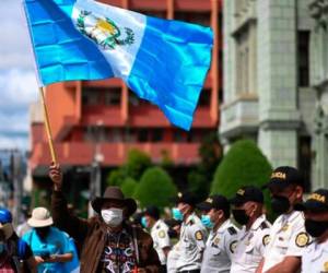 Se calcula que alrededor de 7.000 personas tomaron parte de la protesta, en la que también se demandó la destitución del Ministro de Gobernación debido al uso de la fuerza policial en las pasadas protestas.