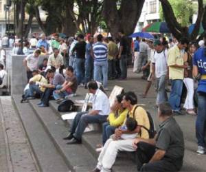 En Costa Rica hay 2,05 millones de trabajadores, frente de los 2,08 millones de un año atrás. (Foto: Archivo).