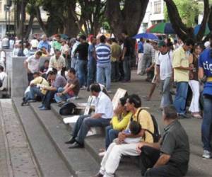 El subempleo también creció, escalando dos puntos porcentuales, hasta el 14,2%, así como el empleo informal, que afecta al 45,2% de la población, unas 931.000 personas. (Foto: Archivo).