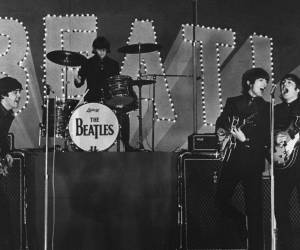 <i>(ARCHIVOS) Esta foto tomada el 30 de junio de 1966 muestra a la banda británica The Beatles, (de izquierda a derecha) Paul McCartney, Ringo Starr, George Harrison y John Lennon, actuando durante su concierto en el Budokan de Tokio. FOTO JIJI PRESS / AFP</i>