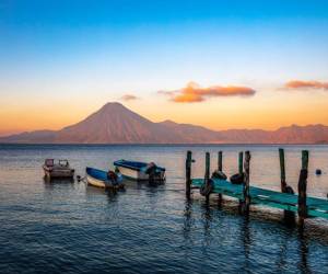 <i>Imagen tomada desde el Lago Atitlán. FOTO InguatPrensa</i>