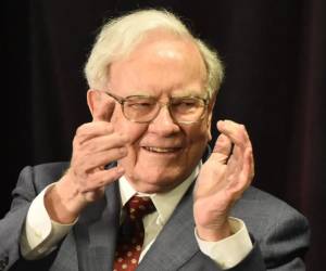 Buffett parecen dejar una cartera más diversificada, menos concentrada en una sola acción y con mayor liquidez. (Foto: EFE)
