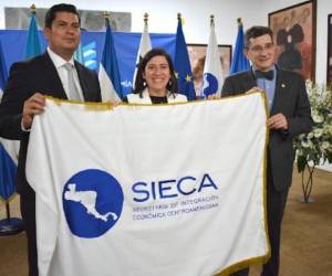 El Salvador recibe presidencia Pro-Tempore del COMIECO