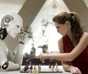 El futuro se juega en un ajedrez complejo, donde el empleo humano deberá ganar con competitividad su espacio ante la tecnología. (Foto: Archivo)