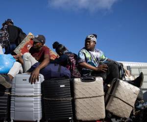 <i>Foto de archivo de ciudadanos haitianos en mercado fronterizo. EFE/ Orlando Barría</i>