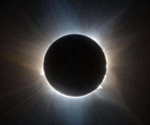 <i>El 8 de abril, un eclipse solar cruzará América Central y del Norte. FOTO @NASA</i>