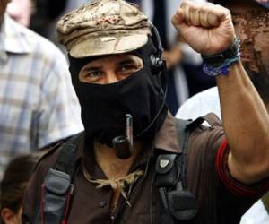 'Hemos decidido que Marcos deje de existir hoy”, señala un comunicado del grupo zapatista titulado 'Entre la luz y la sombra'. (Foto: Archivo)