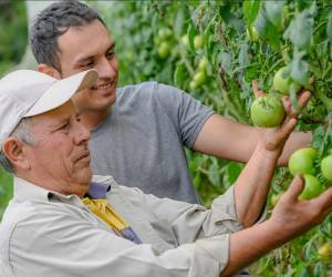 <i>José Alberto Coto Picado y su hijo José Alberto Coto. FOTO CORTESÍA / E&amp;N</i>