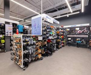 <i>Decathlon, fundada en 1976 en Francia, se ha consolidado como una de las empresas más grandes y reconocidas en el ámbito deportivo a nivel mundial. FOTO E&amp;N</i>