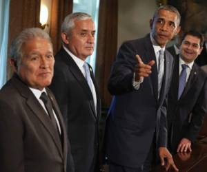 Los presidentes de El Salvador, Guatemala y Honduras junto a Barack Obama. (Foto: Archivo)