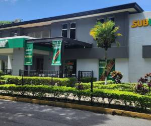 En la actualidad, la marca cuenta con 80 restaurantes operando en las siete provincias, lo que la convierte en la marca con mayor presencia en el territorio nacional. FOTO CORTESÍA / E&amp;N