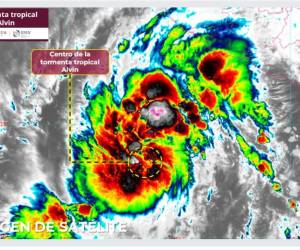 <i>El fenómeno también generará oleaje de 2 a 3 metros de altura en las costas de Jalisco, Colima y Michoacán, y de 1 a 2 metros en Guerrero. FOTO SMN</i>