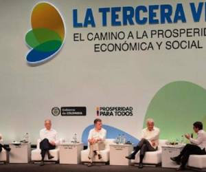 'El mercado hasta donde sea posible, el Estado hasta donde sea necesario', dijeron los líderes e hicieron propuestas para orientar el proceso de paz. (Foto: AFP)