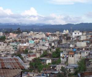 Centroamérica debe pensar cómo recuperar sus centros patrimoniales y de ciudad; el planeamiento del ordenamiento territorial; el mejoramiento de barrios, la provisión de servicios y espacios públicos, y la oferta de vivienda social. (Foto: laprensa.hn).