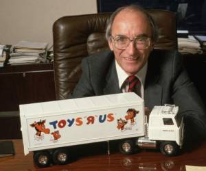 Charles Lazarus, fundador de Toys R Us.