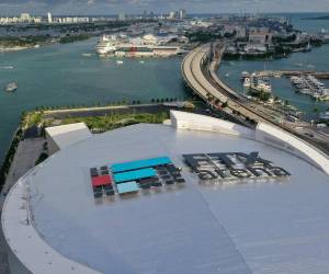 <i>MIAMI, FLORIDA - 18 DE NOVIEMBRE: En una vista aérea, el FTX Arena, que los Miami Heat llaman hogar el 18 de noviembre de 2022 en Miami, Florida. Fallout continúa después de que la firma de criptomonedas FTX solicitó la protección por bancarrota del Capítulo 11. (Foto de JOE RAEDLE / GETTY IMAGES NORTE AMÉRICA / Getty Images vía AFP)</i>
