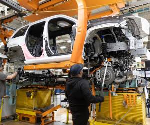 <i>Stellantis eliminará gradualmente los programas de híbridos enchufables en Norteamérica. Foto de cortesía</i>