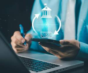 <i>La inteligencia artificial permite analizar el comportamiento individual de cada cliente mediante modelos de optimización. Foto de arkira / Getty Images</i>