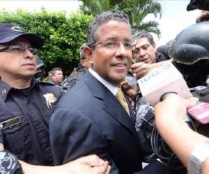 Flores fue investigado tanto por el Congreso como por la Fiscalía a raíz de una denuncia formulada en 2013 por el entonces presidente Mauricio Funes (2009-2014). (Foto: Archivo).