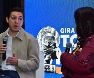 <i> Rodrigo Figueroa, gerente senior de marketing &amp; comercial de Pizza Hut El Salvador, compartió cómo ha construido una narrativa centrada en los momentos compartidos. Modera Claudia Contreras, editora de innovación de E&amp;N. FOTO ÓSCAR MACHÓN / E&amp;N</i>