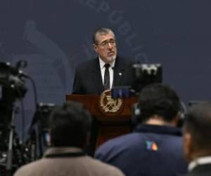 <i>En el Gobierno trabajamos de sol a sol para terminar a la brevedad posible el reglamento que exige esta ley, afirmó el presidente Bernardo Arévalo. (Foto: AGN)</i>