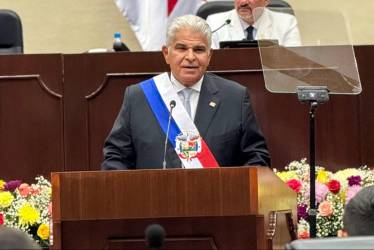 <i>Desde que asumió el poder el 1 de julio de 2024, Mulino ha remarcado que trabajará para que Panamá deje de estar incluida en las listas discriminatorias que lo consideran un paraíso fiscal, inclusive durante los viajes hechos a Europa ha centrado parte de las conversaciones oficiales en ello. FOTO PRESIDENCIA PANAMÁ</i>
