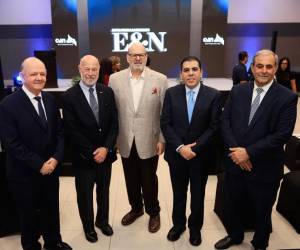 La Gira de la Confianza, capítulo Honduras, convocó a líderes empresariales hondureños. En la foto Jorge Canahuati, presidente de Grupo Opsa y E&amp;N (al centro), Mario Faraj, presidente de Fundahrse; y Karim Qubain, presidente de Cámara de Comercio e Industria de Cortés (derecha), Italo Pizzolante, socio fundador PIZZOLANTE y Roberto Nasser, Grupo Terra (derecha).