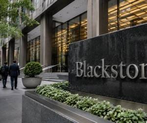 La reacción positiva de la acción de Blackstone, de la jornada de hoy, indica que los inversionistas distinguen entre un problema de solvencia y un mecanismo diseñado precisamente para evitarlo. (Foto: Archivo)