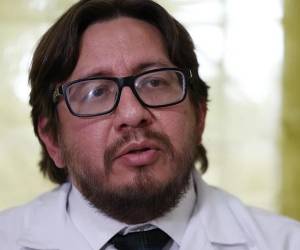 <i>No queremos volver a El Salvador de las pandillas, a los territorios controlados por criminales, por eso debemos garantizar seguridad sin miedo y con debido proceso, apuntó el candidato del FMLN, Rafael Aguirre. (Foto: EFE)</i>