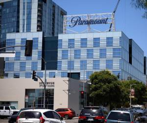 <i>El director ejecutivo de Paramount, David Ellison, anunció que la nueva entidad que se creará por la fusión de la compañía y Warner Bros. Discovery se llamará Skydance. EFE/EPA/ALLISON DINNER</i>