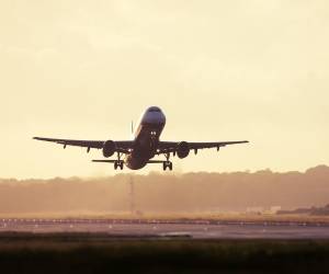 <i>Las compañías nacionales están paliando la situación ante la falta de vuelos provocada por las cancelaciones en fila de 12 aerolíneas internacionales en Venezuela. Foto de cortesía</i>