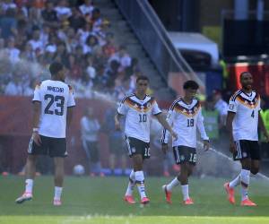 TORONTO (CANADÁ).- Imagen de archivo de los jugadores de Alemania reaccionan durante la pausa de hidratación en un partido del Mundial de la FIFA 2026. EFE/ Bienvenido Velasco