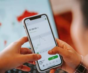 Según un análisis de Infobip, las instituciones financieras de la región están adoptando una combinación poderosa de canales y tecnologías. Foto cortesía
