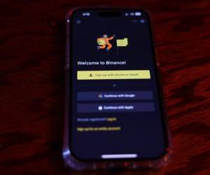 <i>Binance es el líder mundial de criptomonedas, un sector que ha atravesado recientemente una serie de escándalos, como hackeos, robos y desplomes bursátiles. FOTO AFP</i>