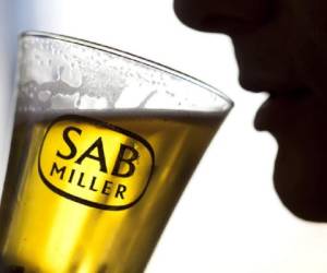 El miércoles pasado, AB InBev había propuesto 42,15 libras por acción. El Consejo de Administración de SABMiller había estimado que esa oferta la subvaloraba 'muy sustancialmente'.