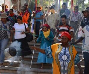 Protestas de indígenas Lenca a mediados de mayo, contra el asesinato de Berta Cáceres. (Foto: AFP).
