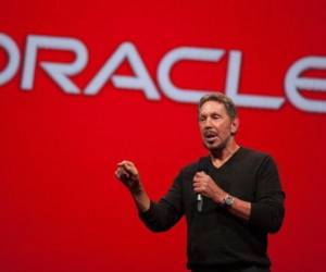 <i>El magnate multimillonario Larry Ellison, cofundador de Oracle y padre de David Ellison, director ejecutivo de Paramount, ofreció una garantía personal. Foto de cortesía</i>