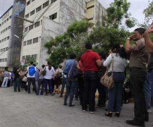 En diciembre Honduras llegó a un acuerdo de tres años con el FMI de reducir en 2% el déficit fiscal que era del 7,9%. Con el despido de miles de empleados públicos y aumentando los impuestos, lo redujo en 3,6, para situarse hoy en 4,3%.