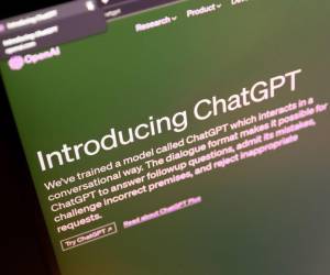 <i>Fotografía fechada el 26 de abril de 2023 de una pantalla con el sitio web del ChatGPT de OpenAI. EFE/ Rayner Peña R.</i>