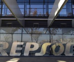 La oferta se lanzará a un precio de US$8 por acción, es decir US$8.300 millones, 'una prima de 75% con respecto al promedio de la acción ordinaria en los últimos siete días', aseguró un comunicado de la compañía.