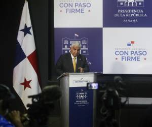 El presidente de Panamá, José Raúl Mulino, habla una rueda de prensa este jueves, en Ciudad de Panamá (Panamá). EFE/ Carlos Lemos
